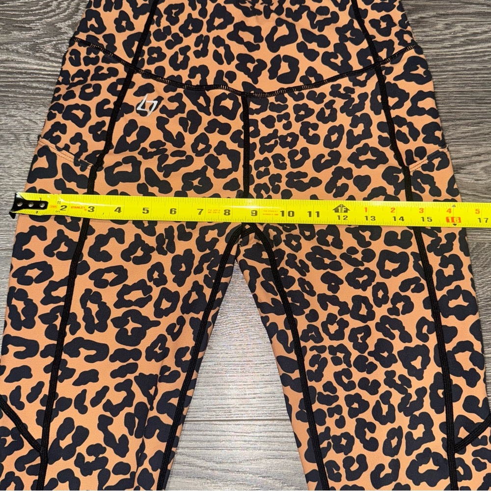 Cheetah Leggings Women’s Small‎ FITTIN Butt Lift Design 4 Pockets Hidden Pockets - Picture 8 of 8